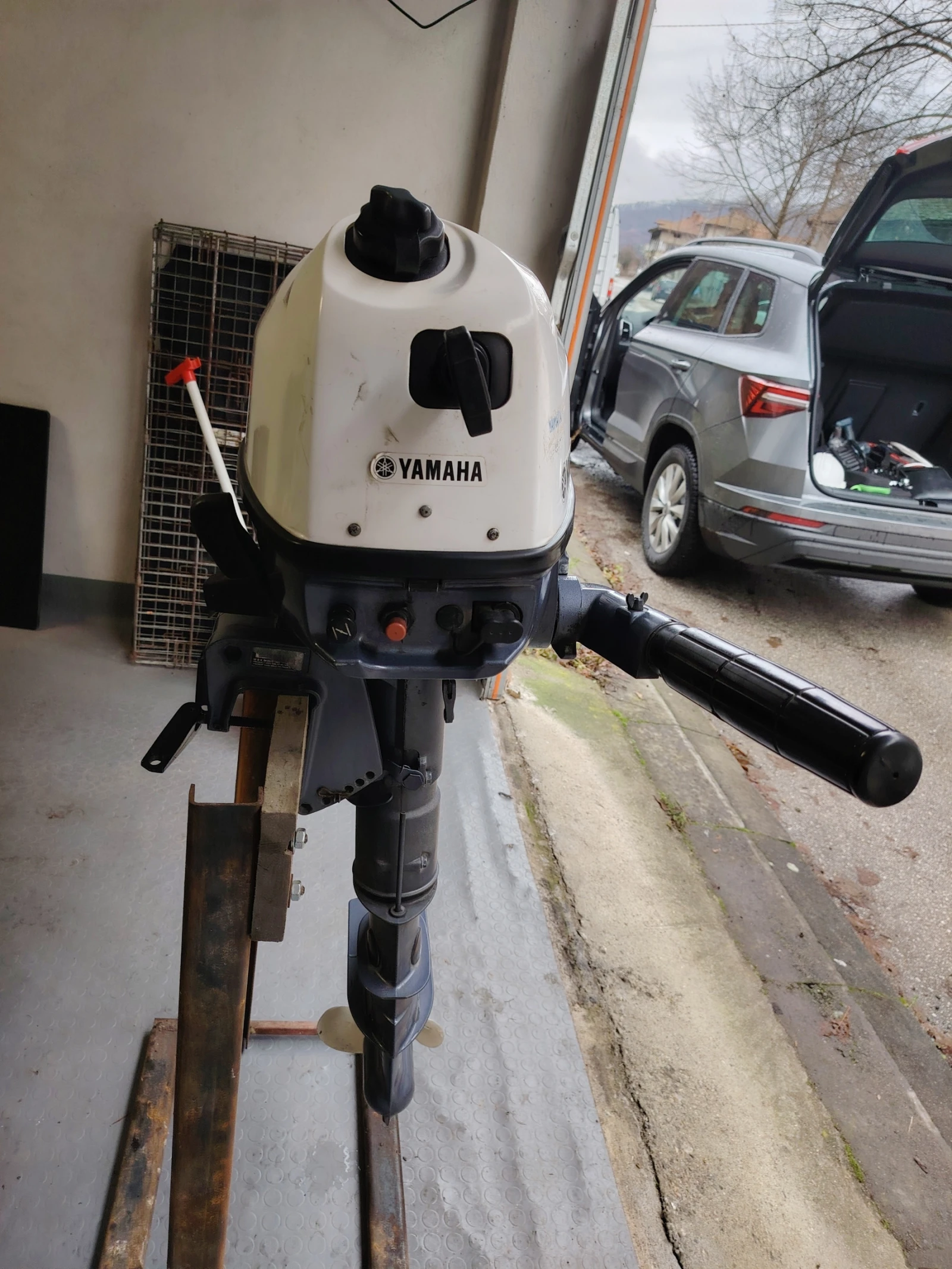 Извънбордов двигател Yamaha F6  - изображение 3