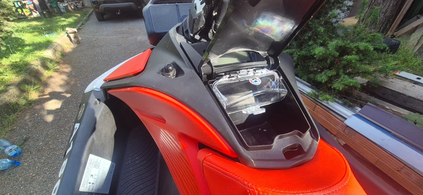 Джет Bombardier Sea Doo Spark 2 trixx 3up, снимка 12 - Воден транспорт - 54768130