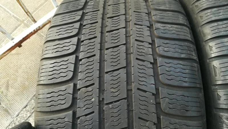 Гуми Зимни 255/40R18, снимка 4 - Гуми и джанти - 26187519