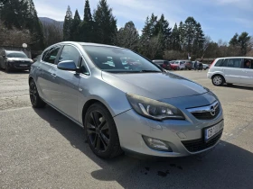 Opel Astra  1