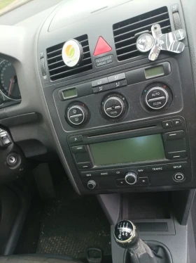 Обява за продажба на VW Touran 1.9 TDI. 105 кс. 2006 год. Шест скорости  ~4 850 лв. - изображение 5