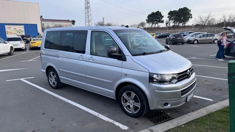 VW Multivan Highline, снимка 2 - Автомобили и джипове - 48898338