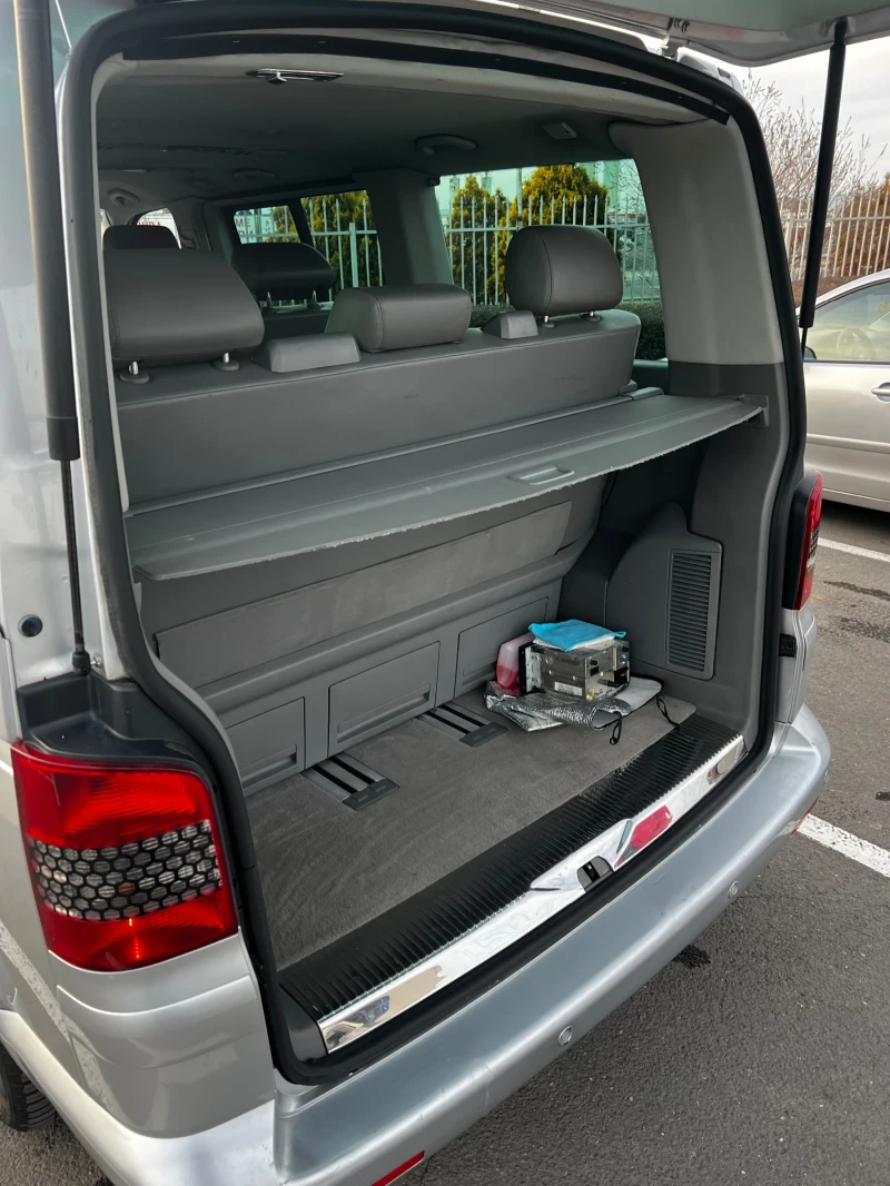 VW Multivan Highline, снимка 13 - Автомобили и джипове - 48898338