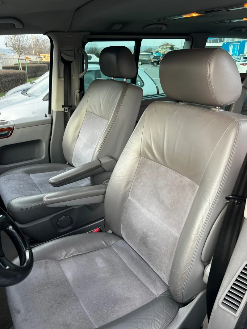 VW Multivan Highline, снимка 9 - Автомобили и джипове - 48898338