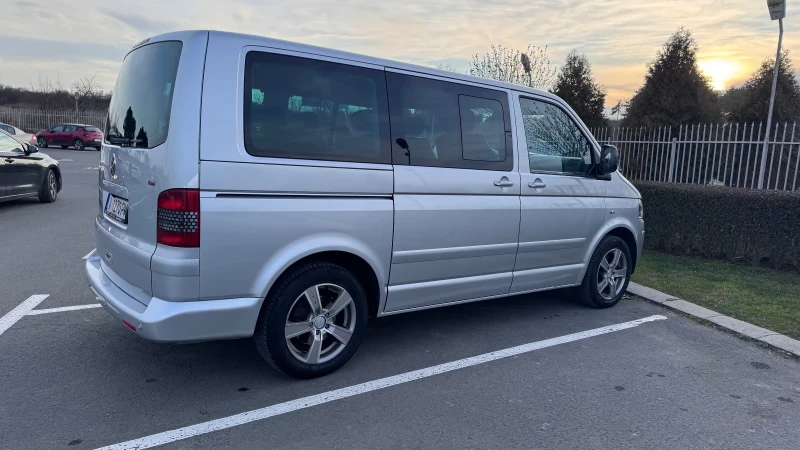 VW Multivan Highline, снимка 3 - Автомобили и джипове - 48898338