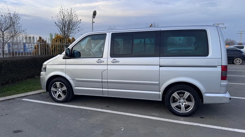 VW Multivan Highline, снимка 5 - Автомобили и джипове - 48898338