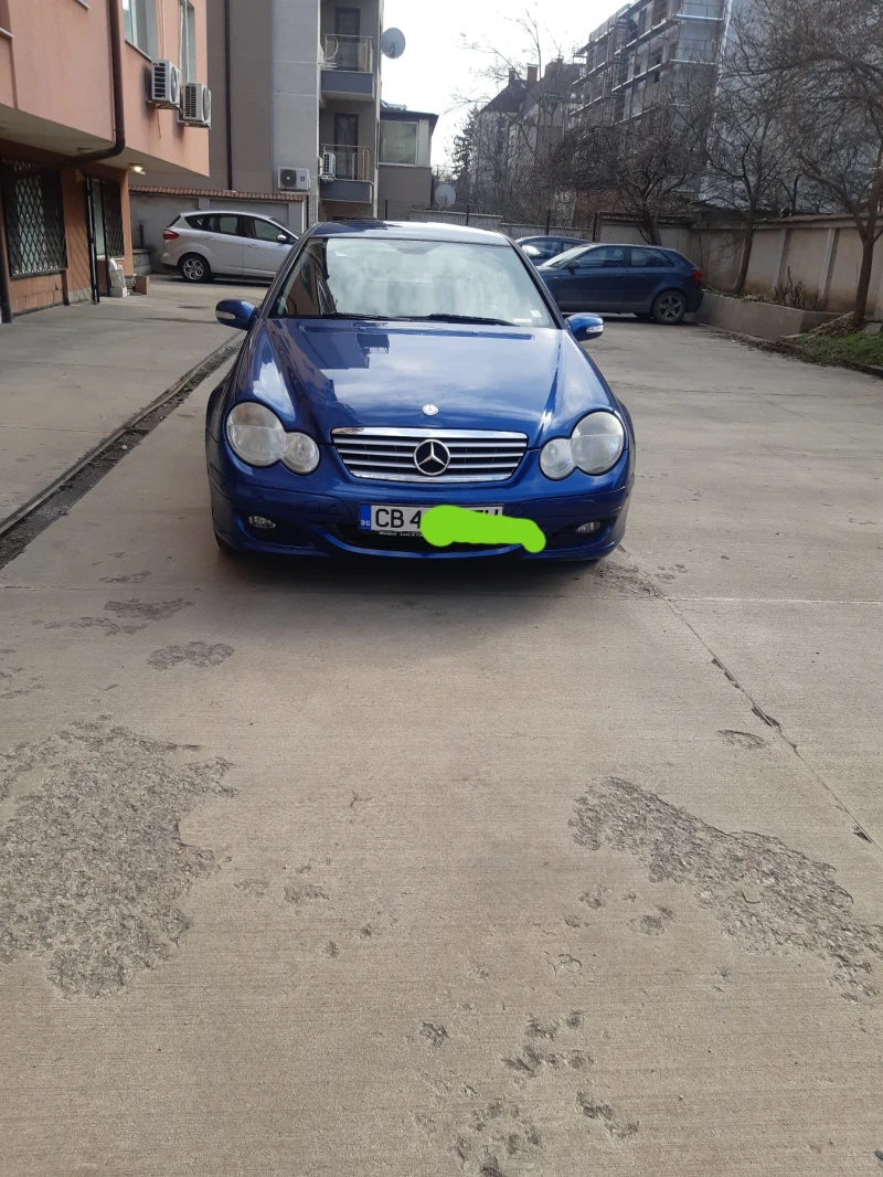 Mercedes-Benz C 180 Спорт купе, снимка 2 - Автомобили и джипове - 49399037