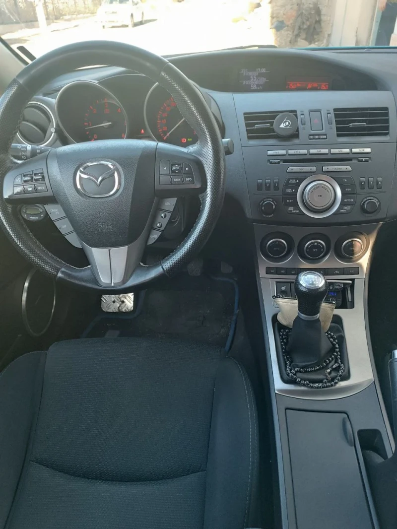 Mazda 3, снимка 4 - Автомобили и джипове - 52368744
