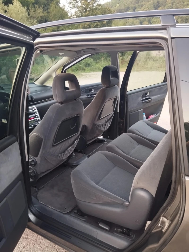 VW Sharan 1.9tdi.avtomatik, снимка 5 - Автомобили и джипове - 51959375