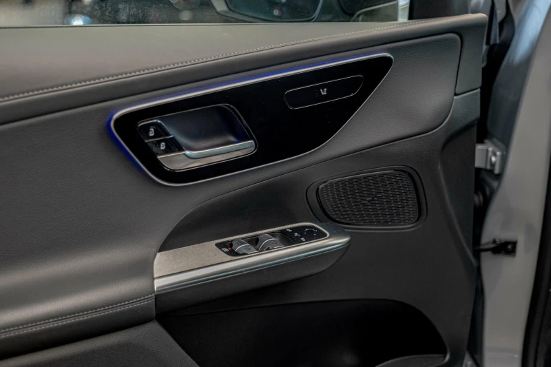 Mercedes-Benz GLC 200 AMG/Coupe/Подгрев/Камера/4Matic/Night Paket, снимка 9 - Автомобили и джипове - 52108816