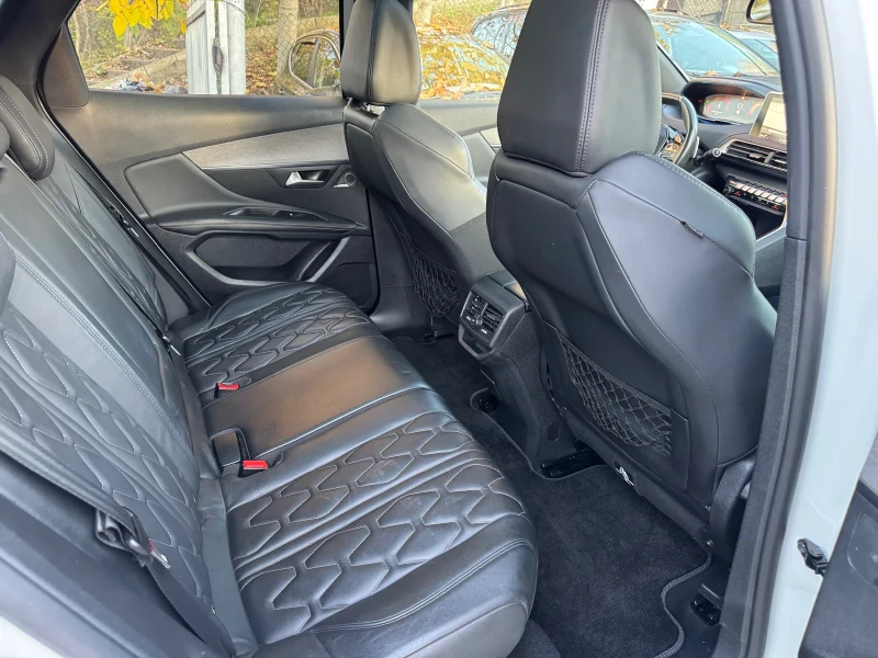 Peugeot 3008 2.0HDI* 180* GT-LINE* FULL MAX* Focal* Massage, снимка 11 - Автомобили и джипове - 52424359