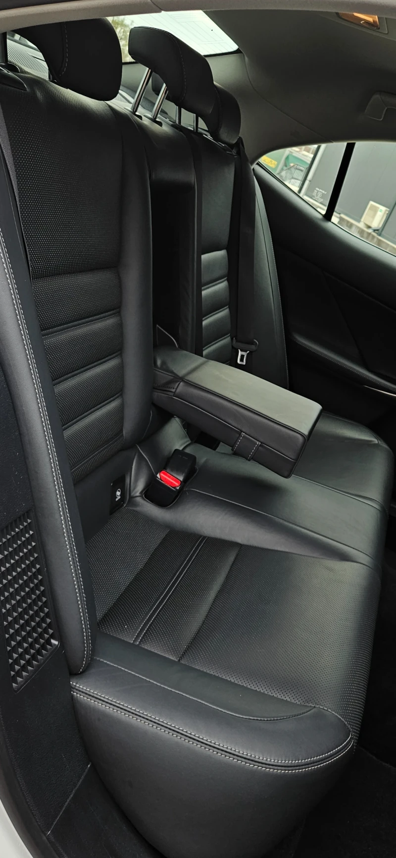Lexus IS 300 SPORT, Дистроник, перла, фул макс, снимка 15 - Автомобили и джипове - 52514691