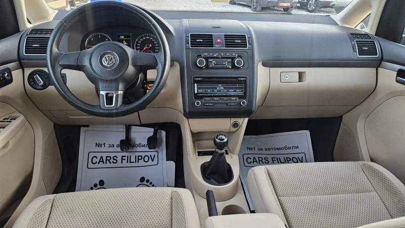 VW Touran 1.6 TDI, снимка 9 - Автомобили и джипове - 52756272