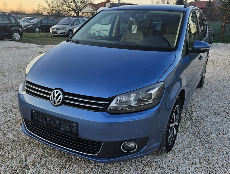 VW Touran 1.6 TDI, снимка 3 - Автомобили и джипове - 52756272