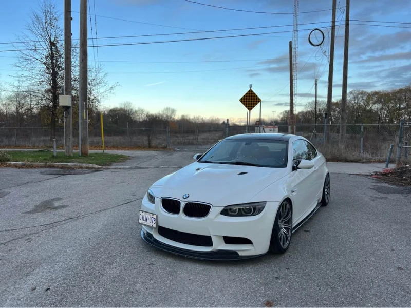 BMW M3 ALPINE WHITE* ЧЕРВЕНА КОЖА * CARFAX * АВТОКРЕДИТ *, снимка 2 - Автомобили и джипове - 53274926