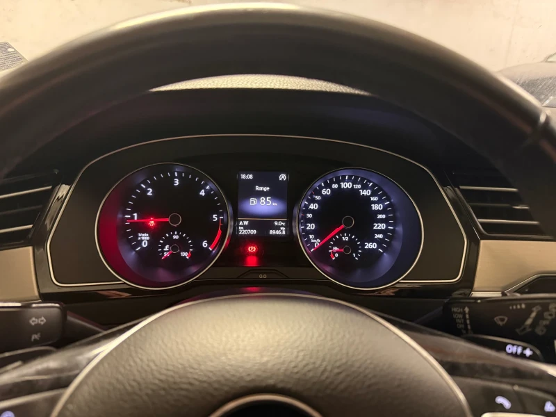 VW Passat 2.0 BiTDI DSG 4MOTION 4x4, снимка 8 - Автомобили и джипове - 53290039
