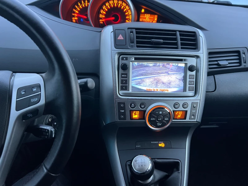 Toyota Verso 1.8 NAVI-FULL 6+ 1, снимка 15 - Автомобили и джипове - 53295747