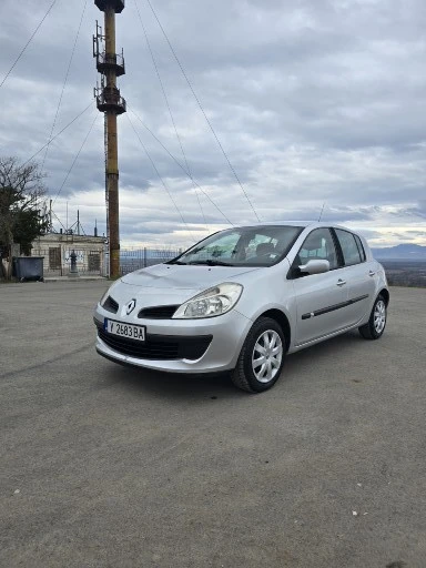 Renault Clio, снимка 2 - Автомобили и джипове - 48926873