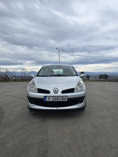 Renault Clio, снимка 1 - Автомобили и джипове - 48926873