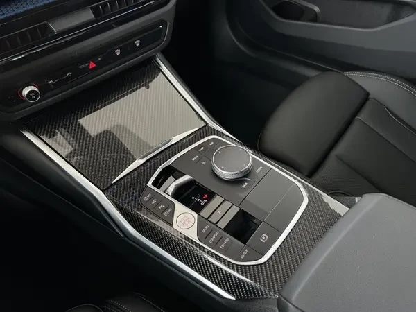 BMW 330 i xDrive M-Sport Pro = NEW = Shadow Line Гаранция, снимка 10 - Автомобили и джипове - 53823899