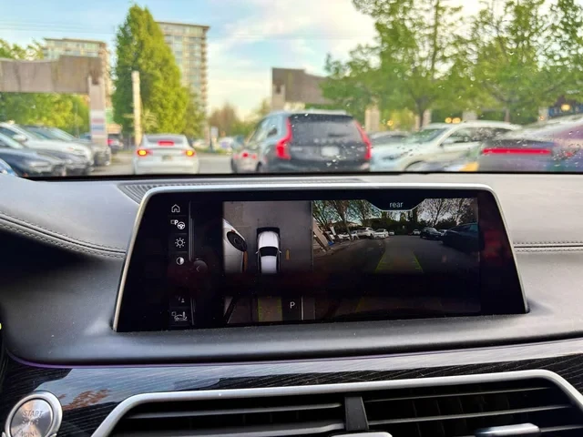 BMW 750 XDRIVE HEAD UP/360#PANO# #УНИКАТ# !FULL!, снимка 11 - Автомобили и джипове - 55091716