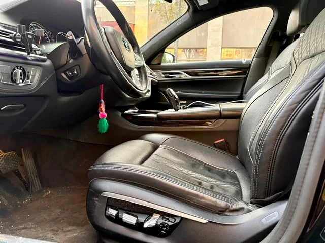 BMW 750 XDRIVE HEAD UP/360#PANO# #УНИКАТ# !FULL!, снимка 5 - Автомобили и джипове - 55091716