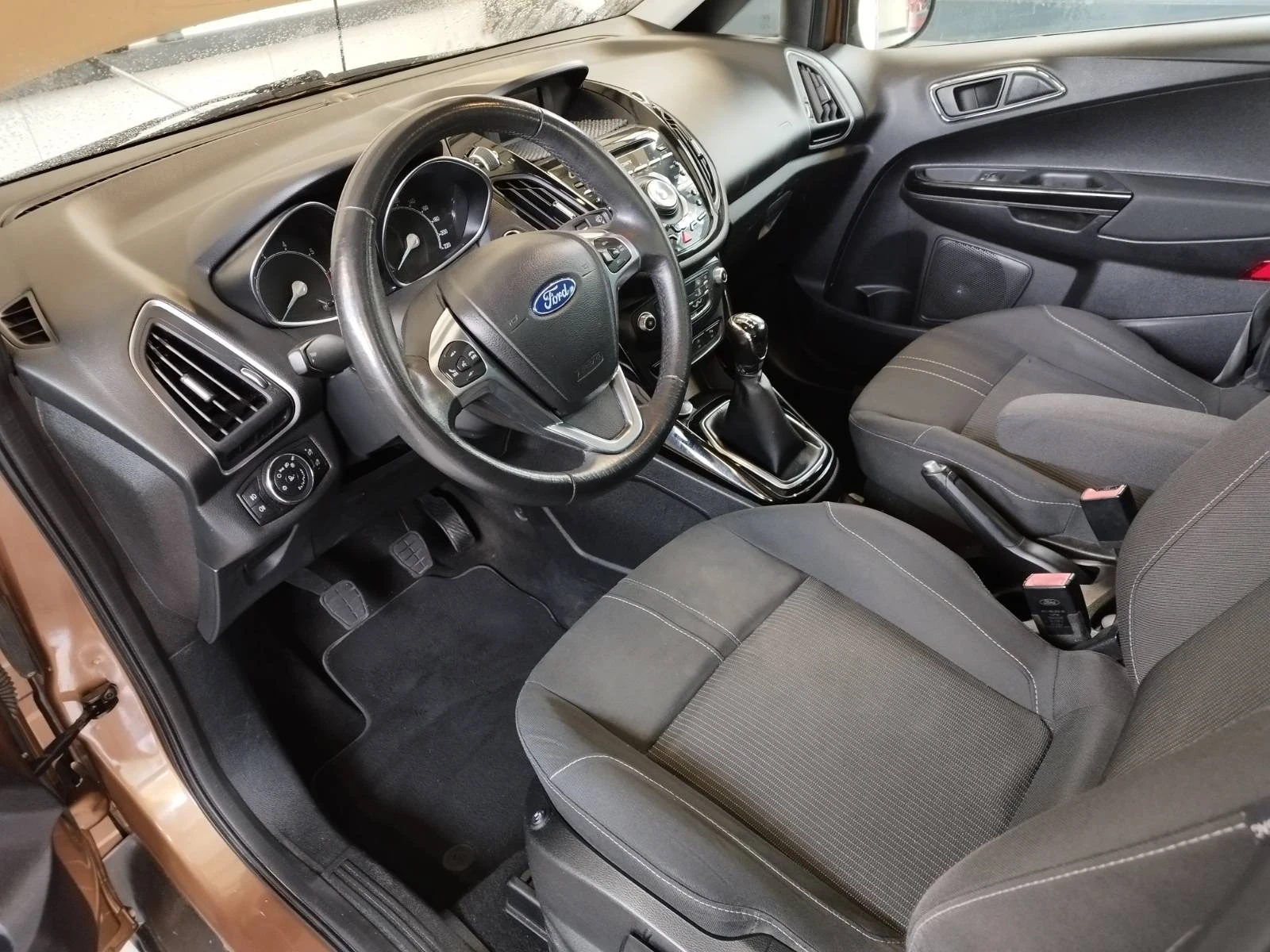 Ford B-Max  - изображение 8