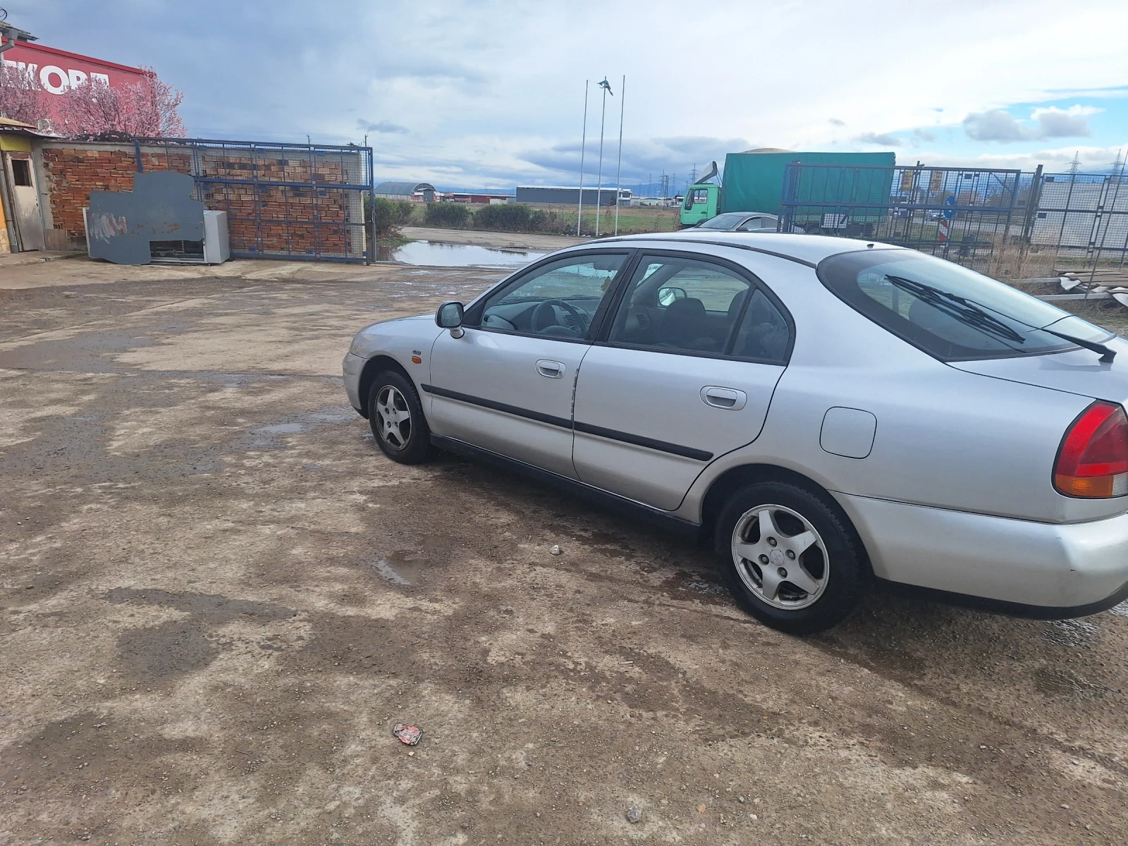 Mitsubishi Carisma  - изображение 3
