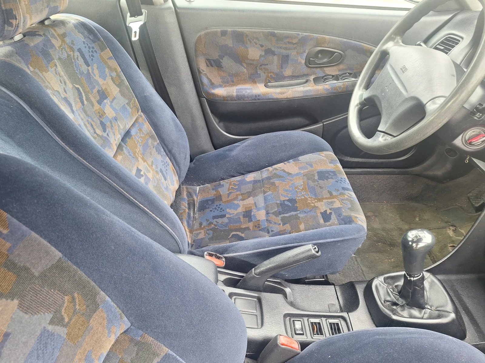 Mitsubishi Carisma  - изображение 9