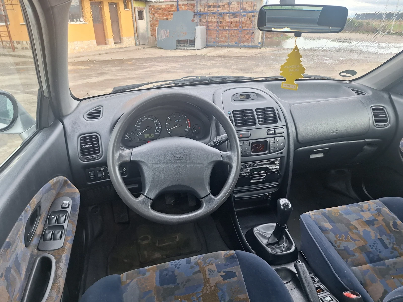 Mitsubishi Carisma  - изображение 10