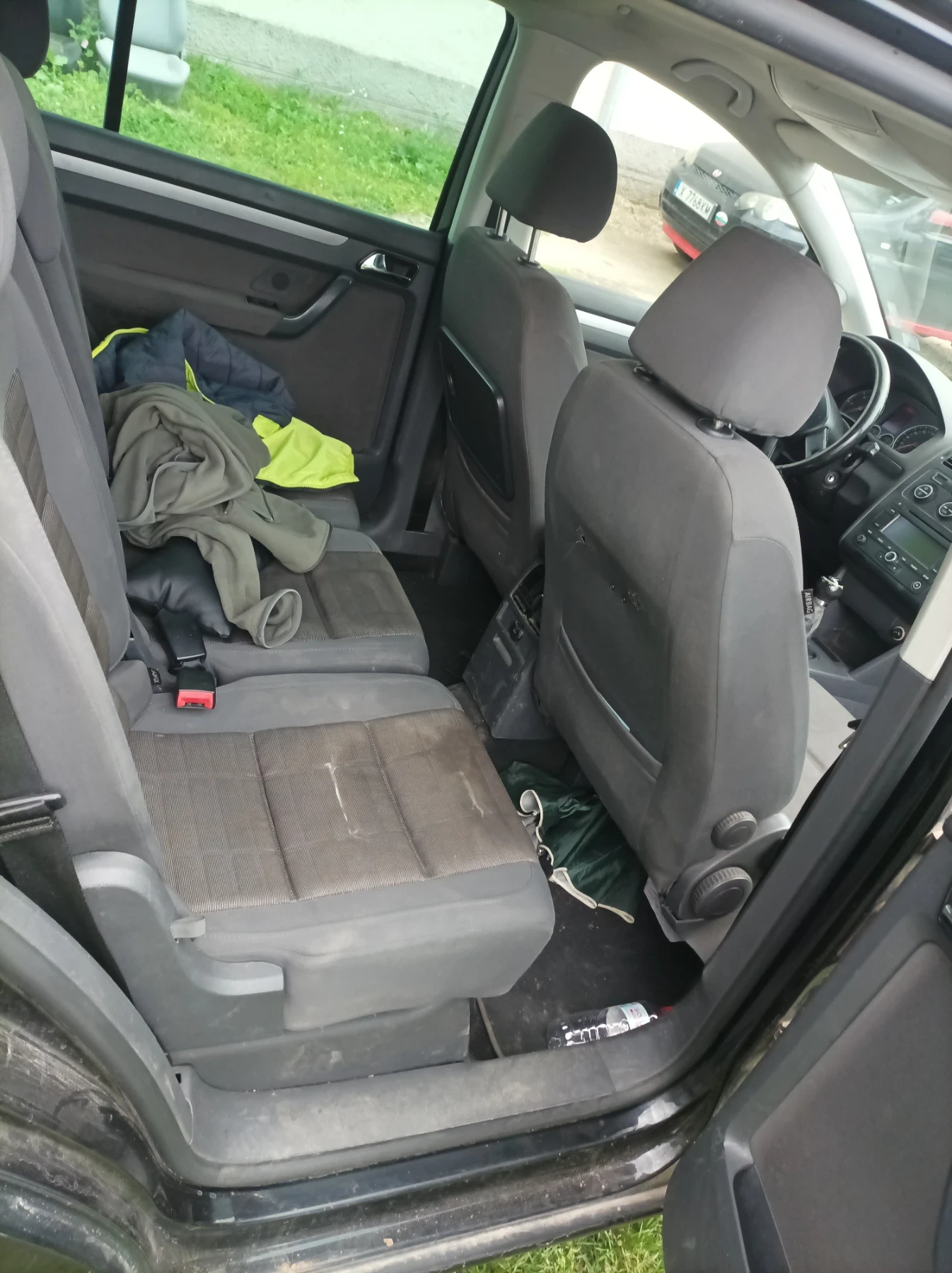 VW Touran 1.9 TDI. 105 кс. 2006 год. Шест скорости  - изображение 3