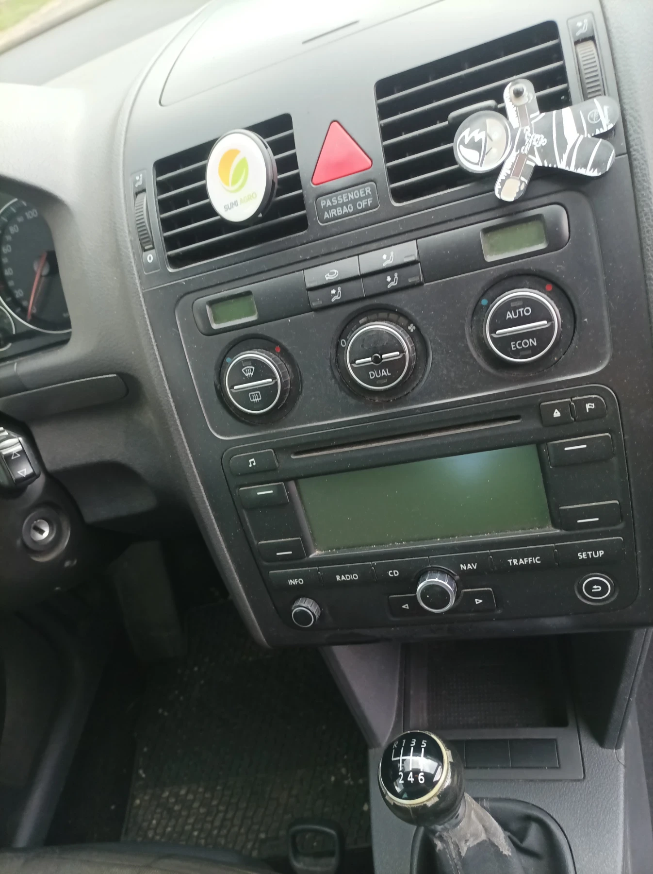 VW Touran 1.9 TDI. 105 кс. 2006 год. Шест скорости  - изображение 6
