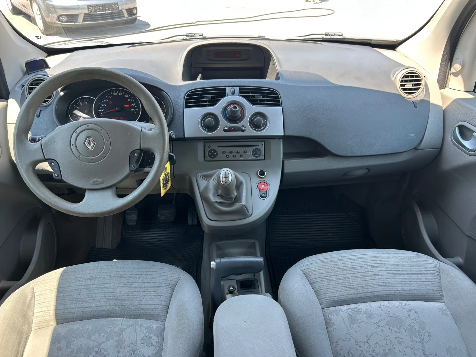 Renault Kangoo 1.5 DCI 103к.с - изображение 9