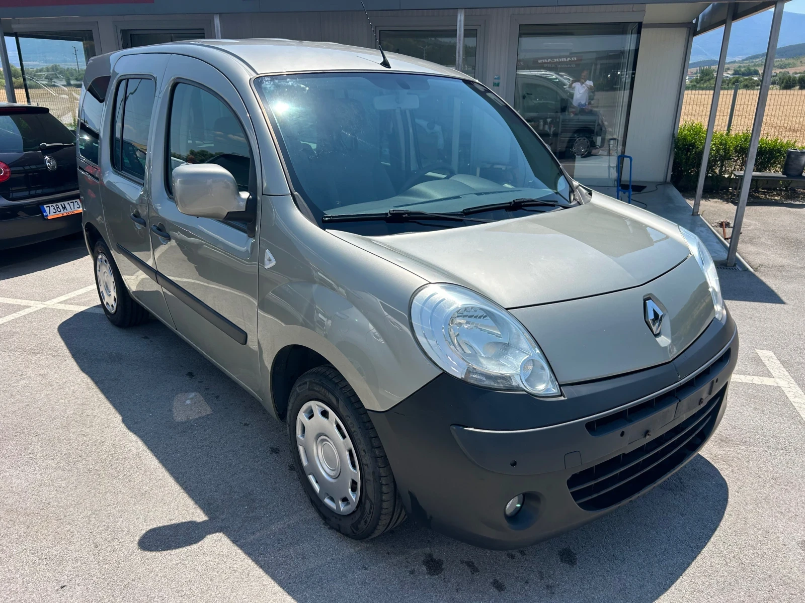 Renault Kangoo 1.5 DCI 103к.с - изображение 2