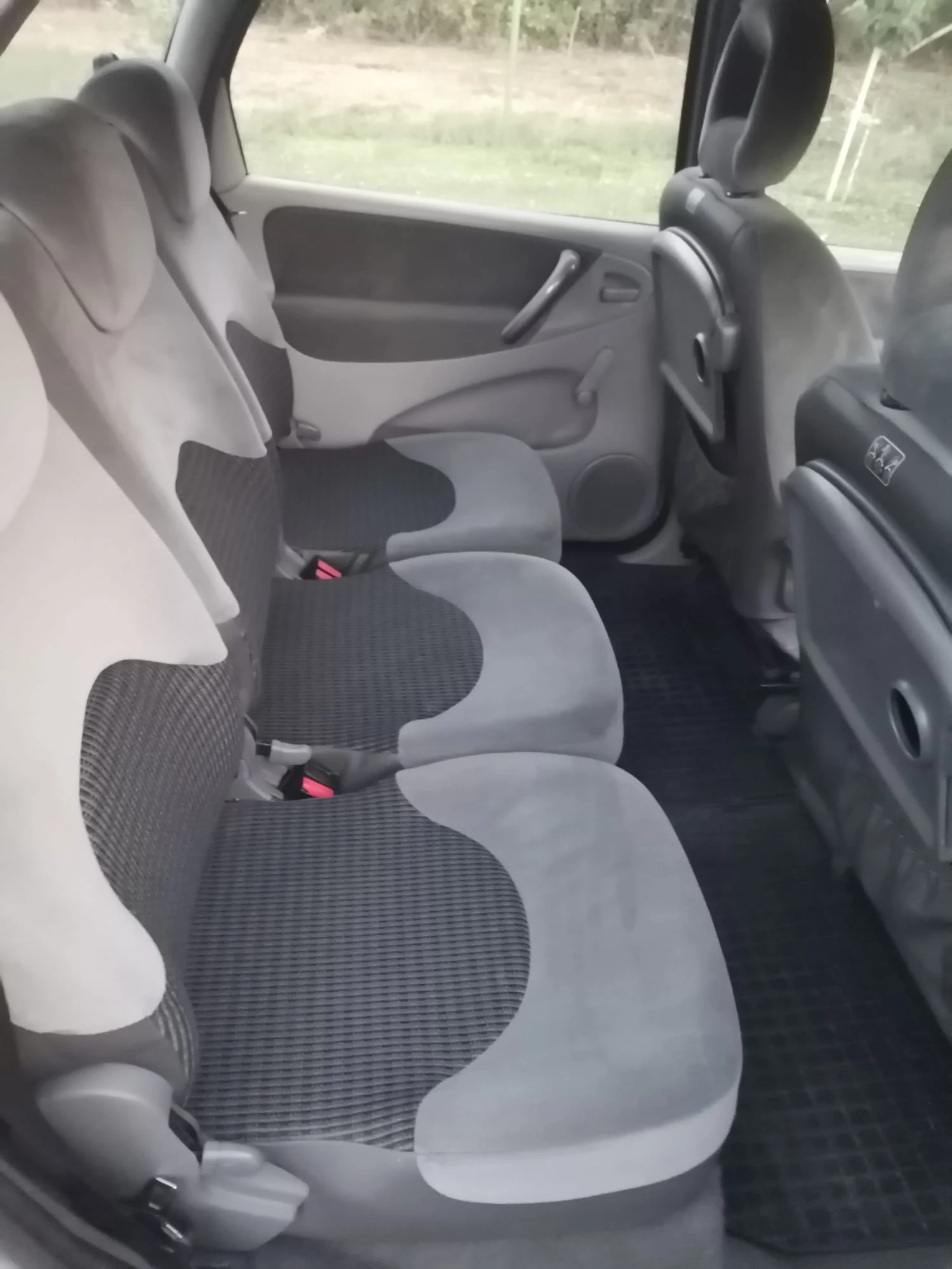 Citroen Xsara picasso 1.6 HDI - изображение 6