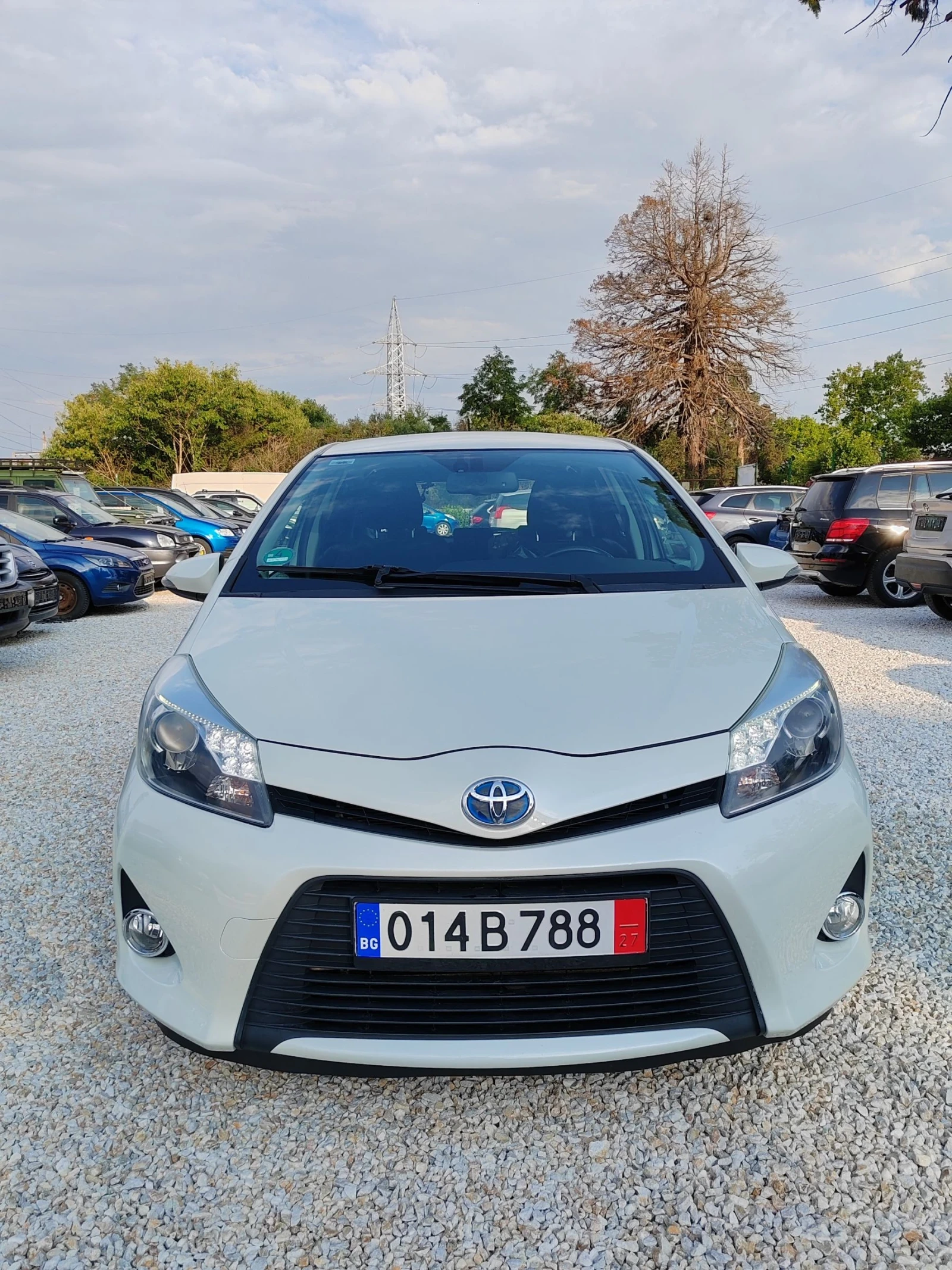 Toyota Yaris 1.5, Хибрид, ТОП  - изображение 5