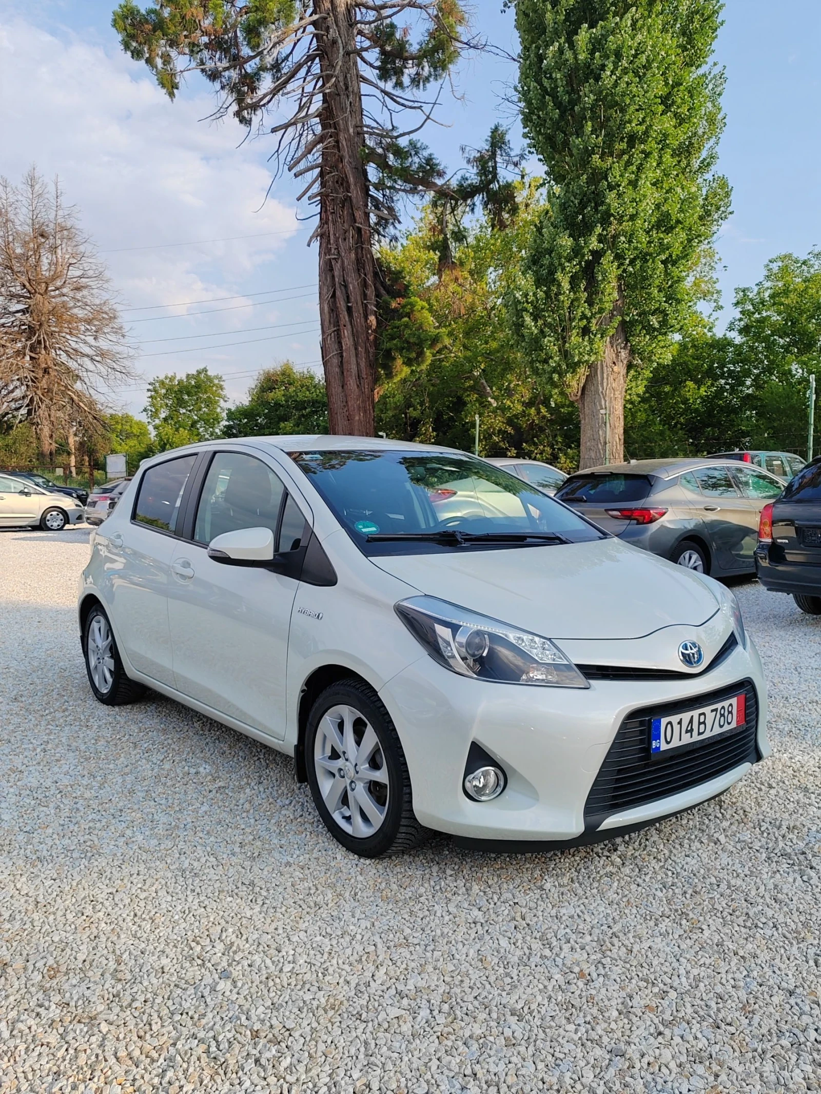 Toyota Yaris 1.5, Хибрид, ТОП  - изображение 2