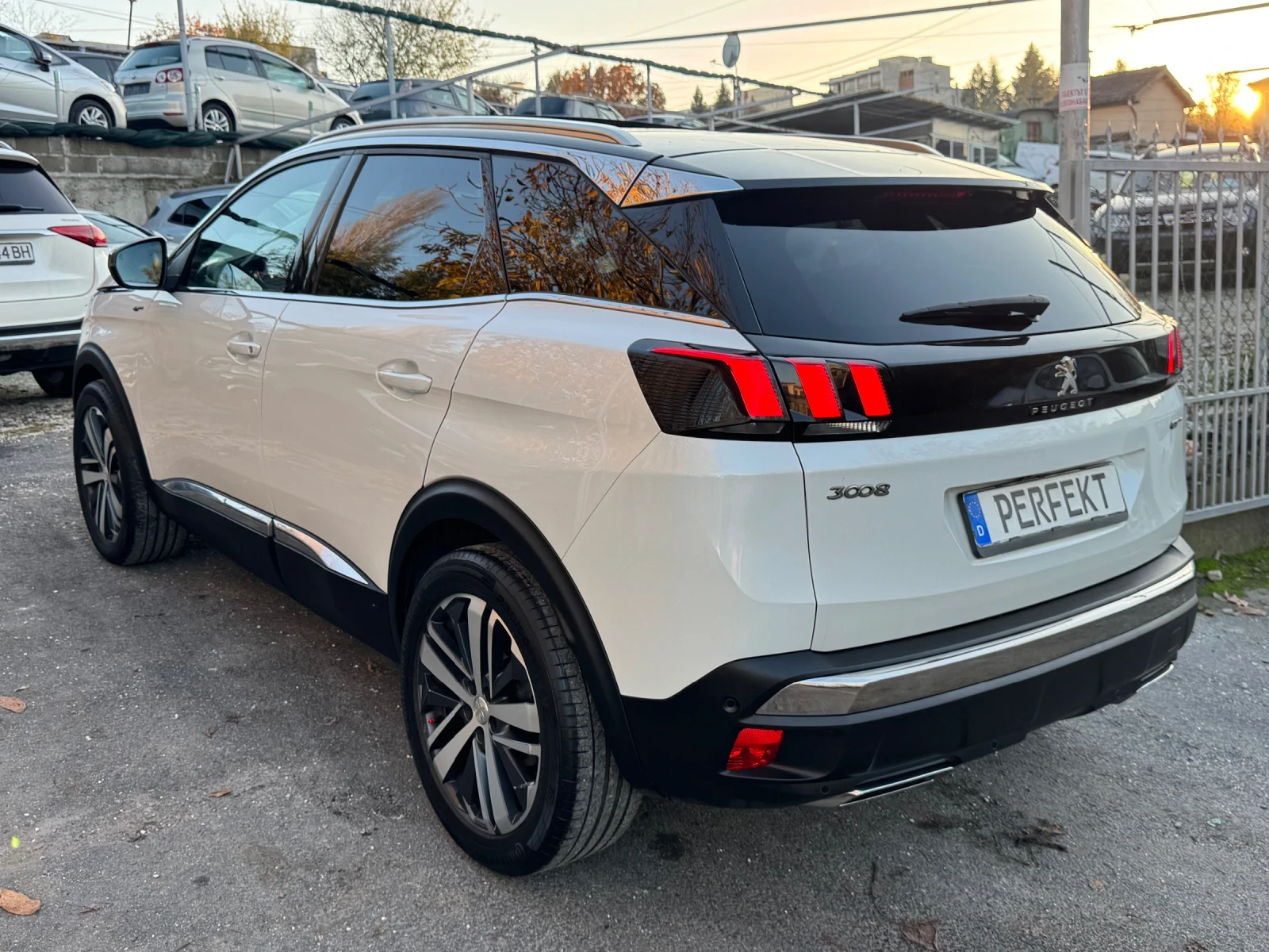 Peugeot 3008 2.0HDI* 180* GT-LINE* FULL MAX* Focal* Massage | Mobile.bg   5