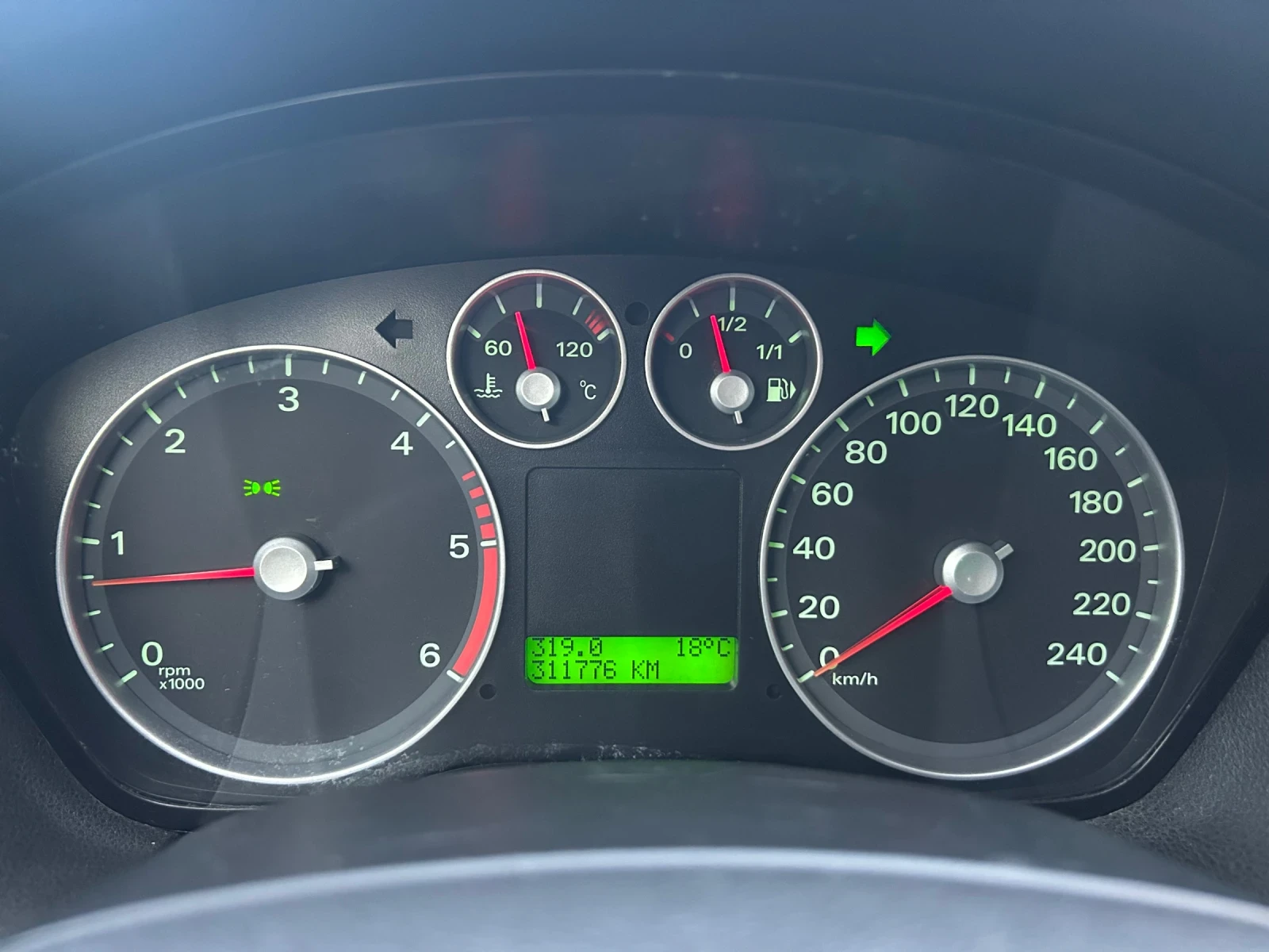 Ford Focus 1.6 - изображение 10