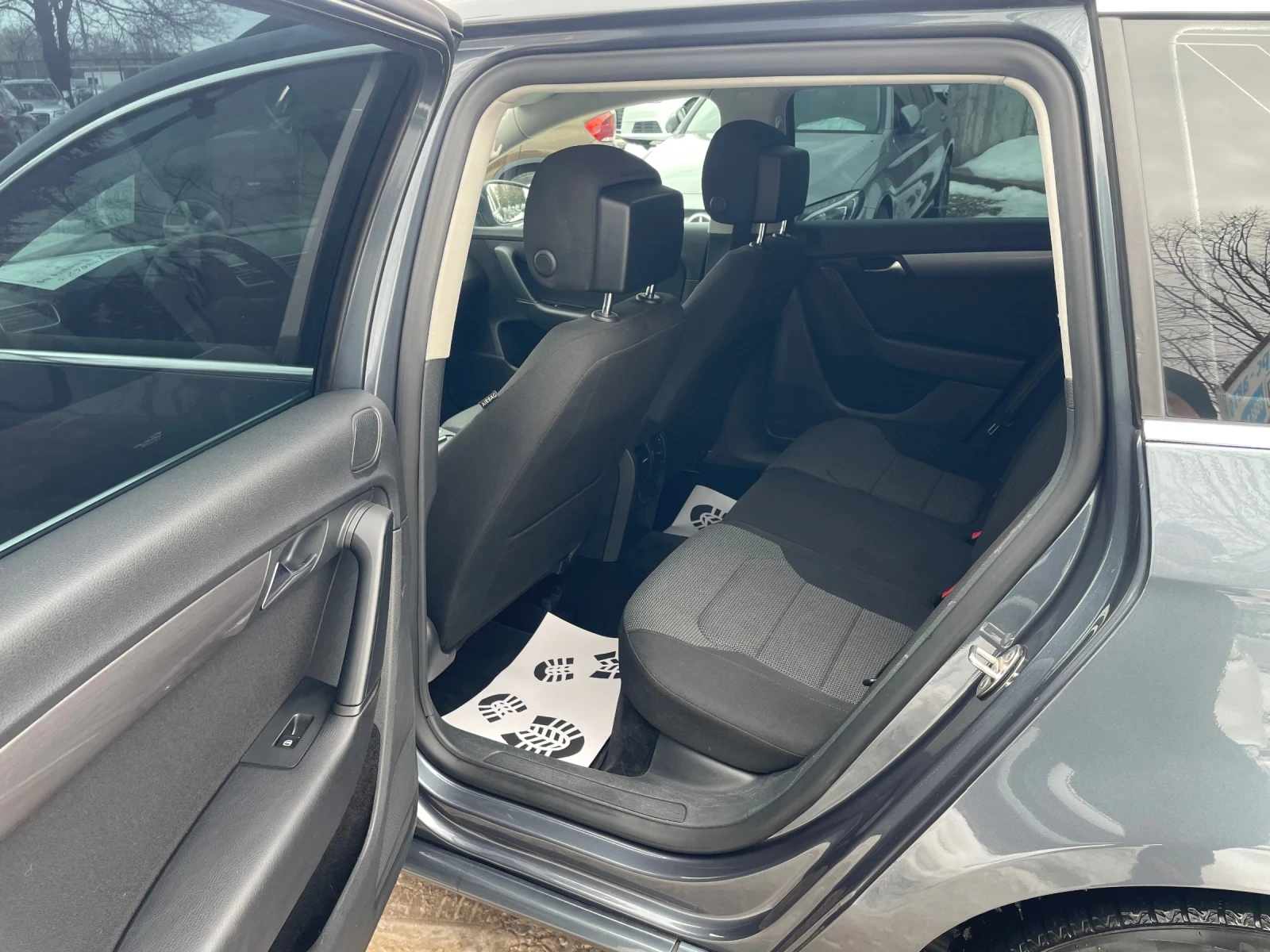 VW Passat 2.0TDI\140kc\NAVI\LED FAROVE - изображение 9