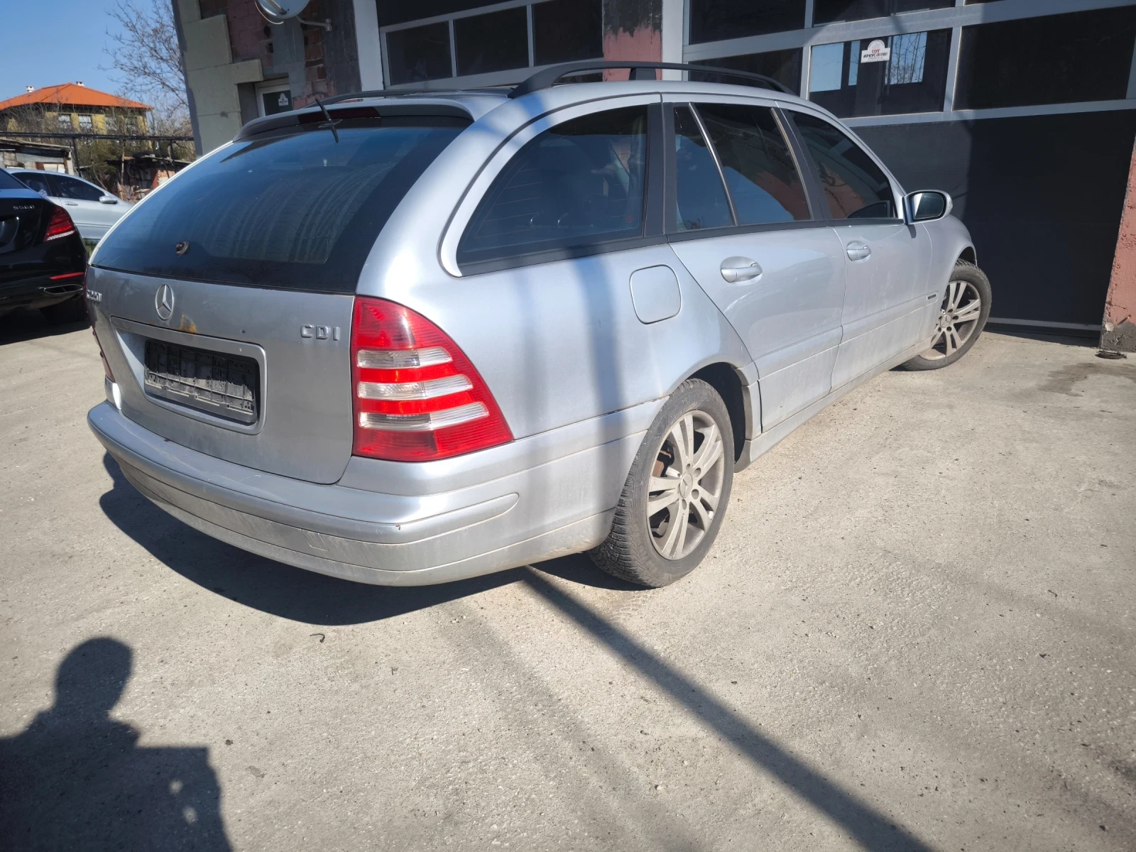 Mercedes-Benz C 220 CDI, снимка 2 - Автомобили и джипове - 54140101