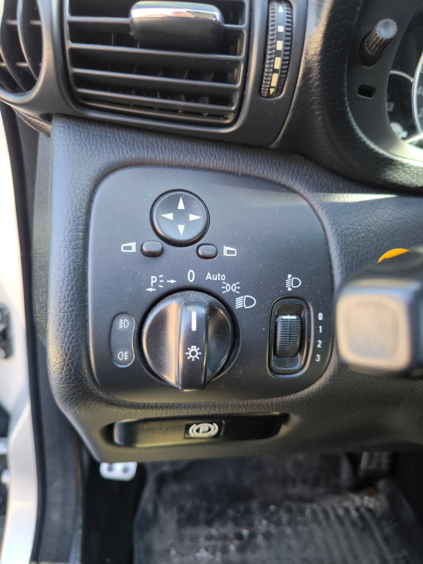 Mercedes-Benz C 220 CDI, снимка 6 - Автомобили и джипове - 54140101