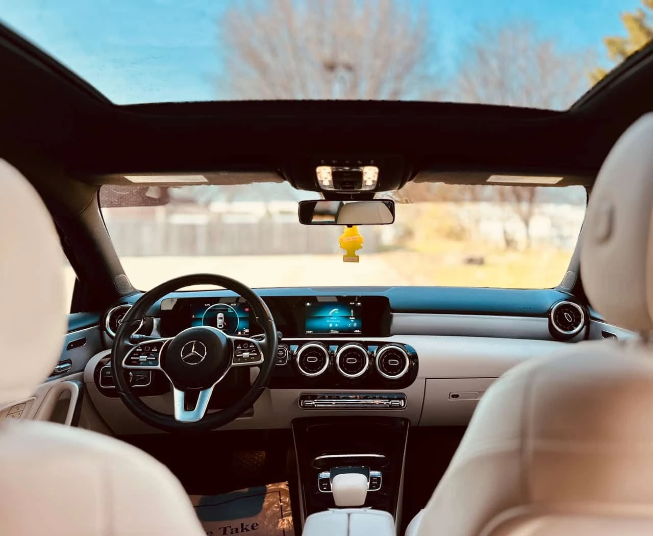 Mercedes-Benz A 220 * PANO* KEYLESS* ПОДГРЕВ* , снимка 15 - Автомобили и джипове - 54211955