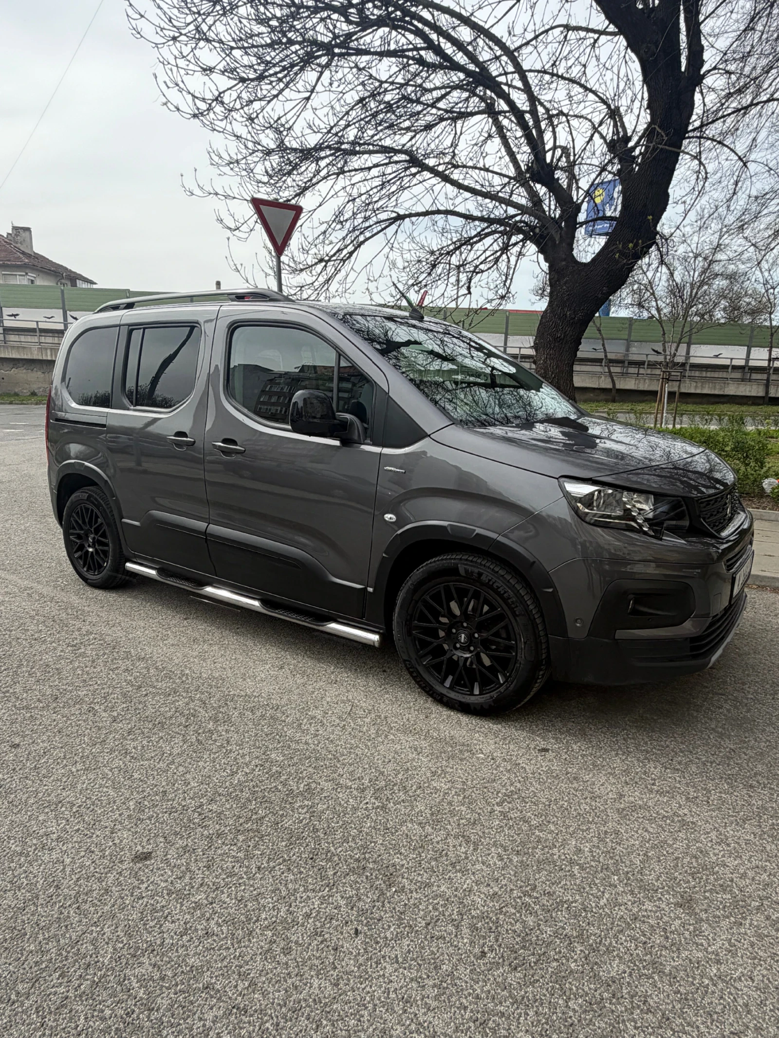 Peugeot Rifter GT 1.5HDI АВТОМАТИК, снимка 3 - Автомобили и джипове - 54233496