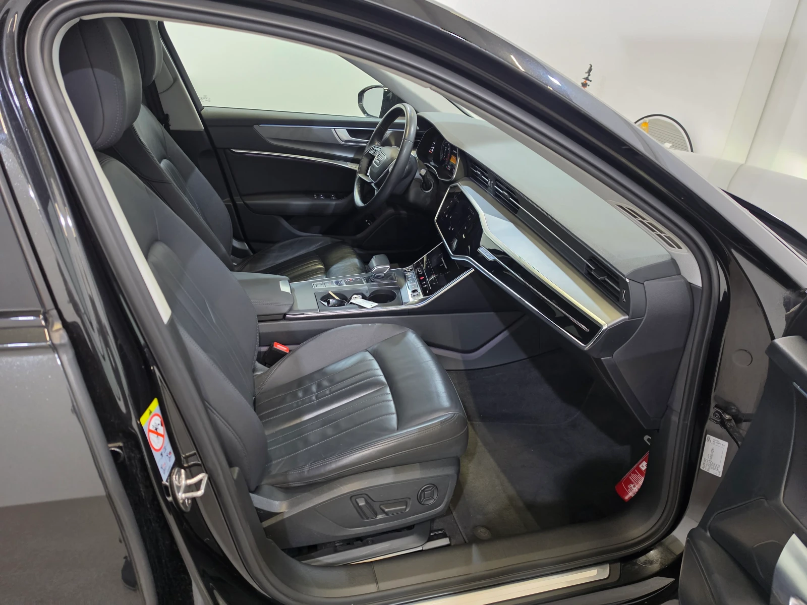 Audi A6 50 TFSIe Plug-In Hybrid Quattro Virtual, снимка 12 - Автомобили и джипове - 54595338