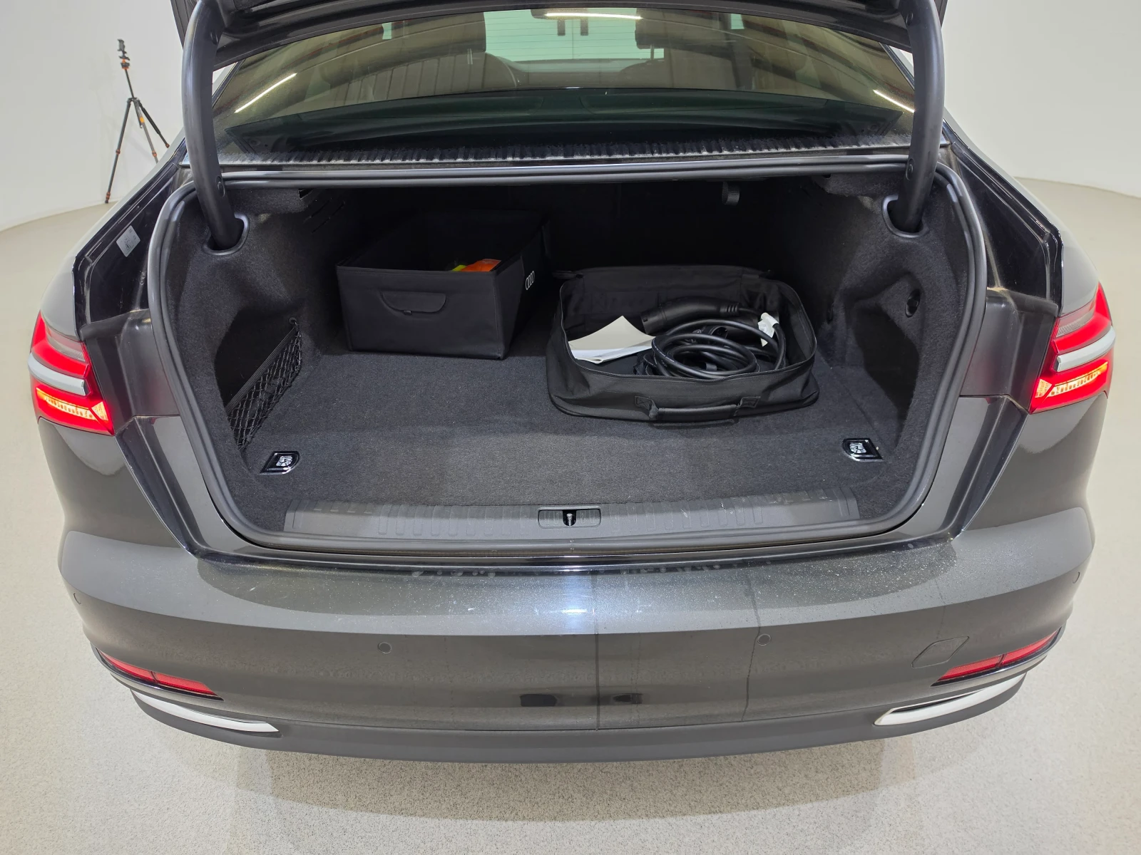 Audi A6 50 TFSIe Plug-In Hybrid Quattro Virtual, снимка 9 - Автомобили и джипове - 54595338