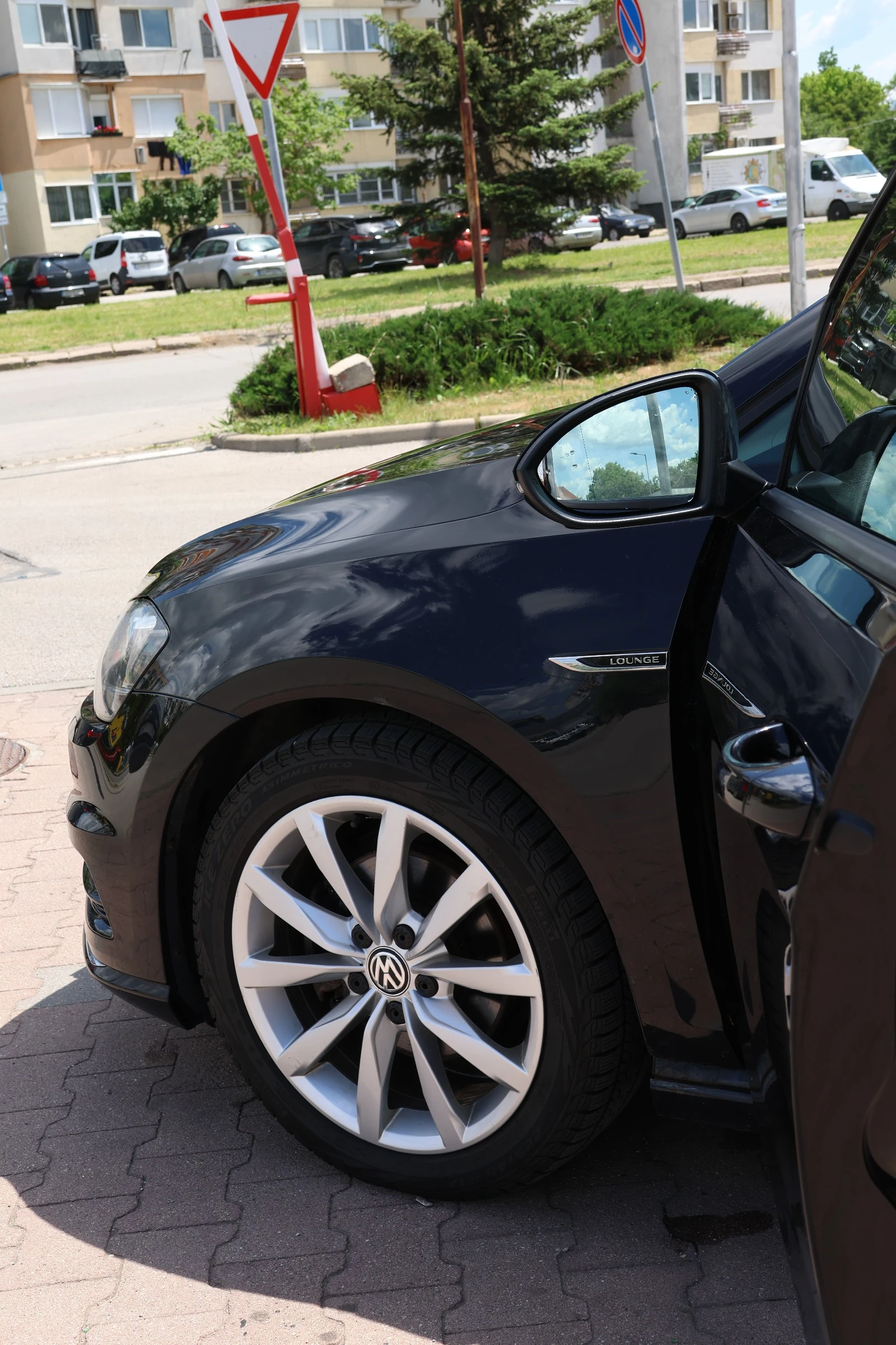 VW Golf Variant 2.0 TDI 4MOTION R-Line| 150 к.с.| ТОП ОБОРУДВАНЕ, снимка 16 - Автомобили и джипове - 54703848