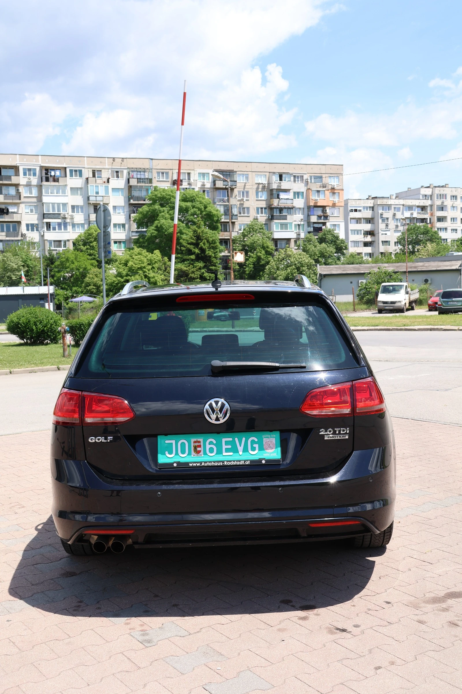 VW Golf Variant 2.0 TDI 4MOTION R-Line| 150 к.с.| ТОП ОБОРУДВАНЕ, снимка 14 - Автомобили и джипове - 54703848