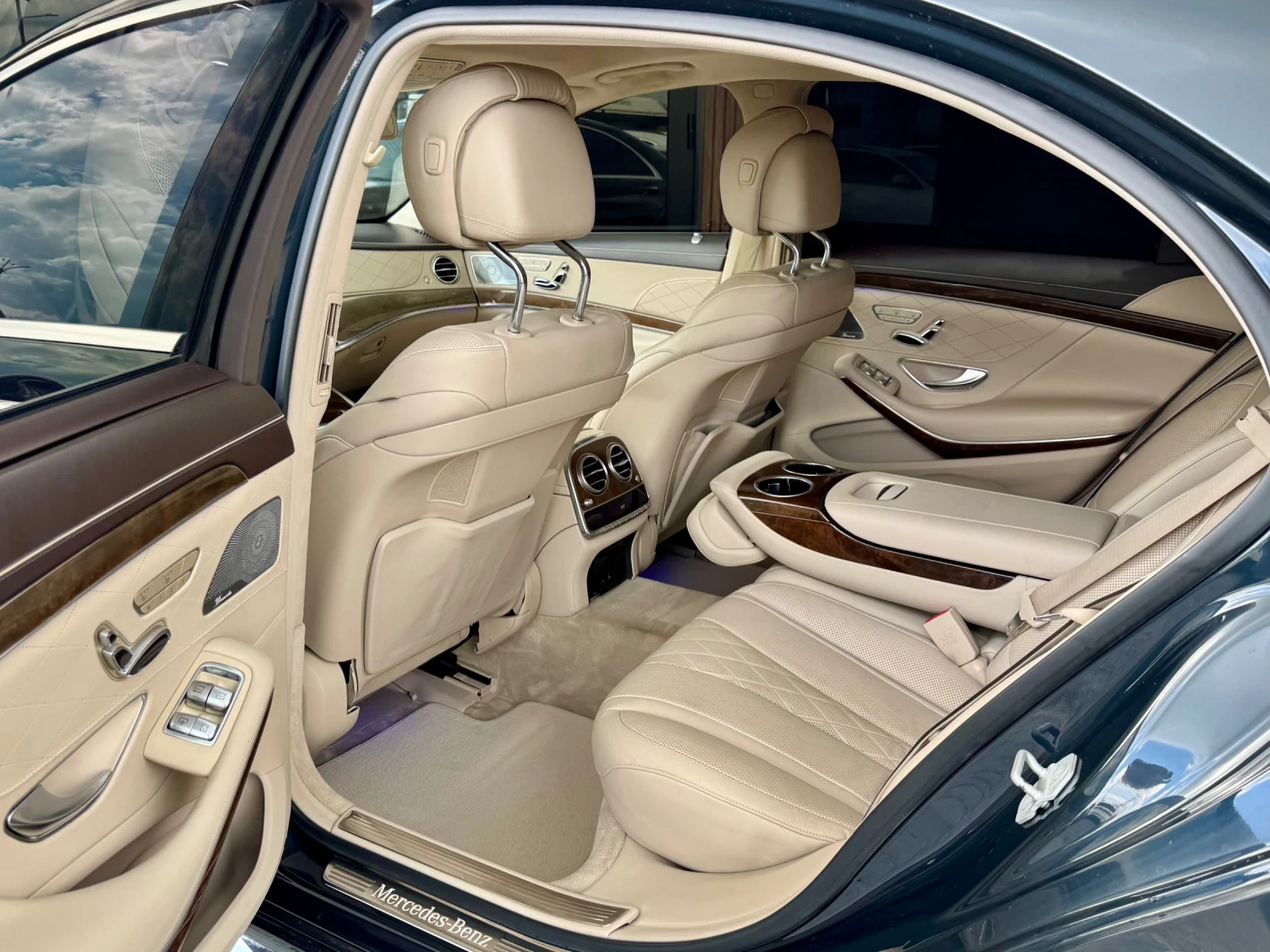 Mercedes-Benz S 500 long* Panorama* Kamera* Burmester* Лизинг, снимка 8 - Автомобили и джипове - 54834732
