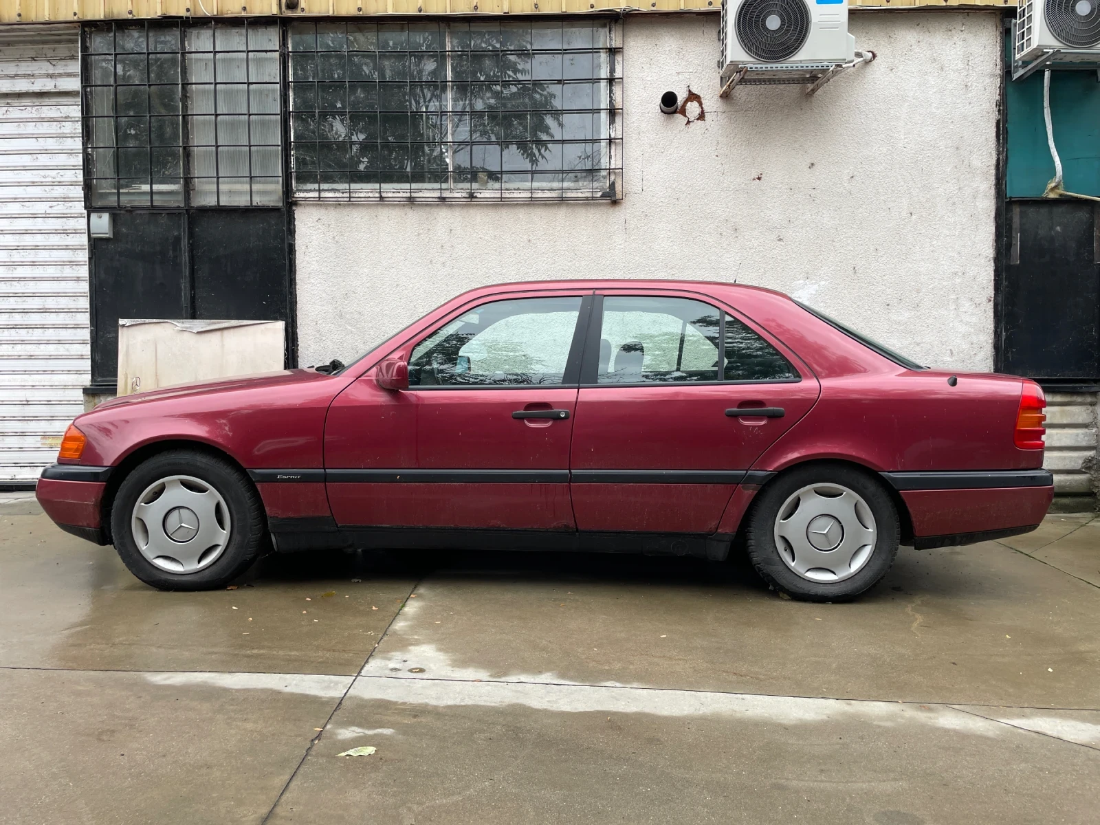 Mercedes-Benz C 180, снимка 3 - Автомобили и джипове - 54858990